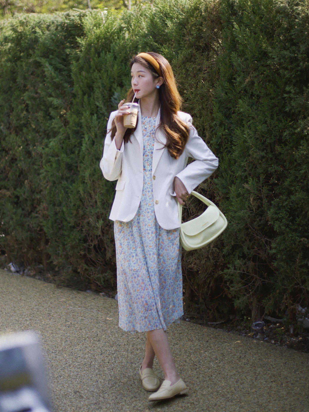 百搭|几款百搭又高级穿搭,不冷不热通勤日常,让你惊艳同龄人