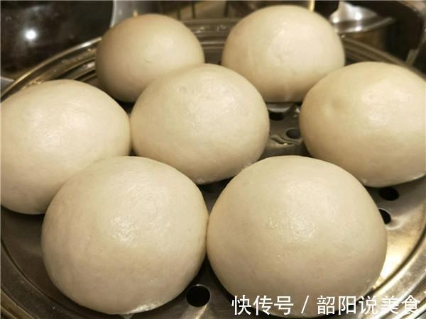 蒸馒头，千万别只用酵母，大厨都加“它”，蒸出的馒头白胖又好吃
