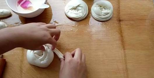 面食新吃法，外酥里软，香到吃撑，做法简单，新人看一遍就会