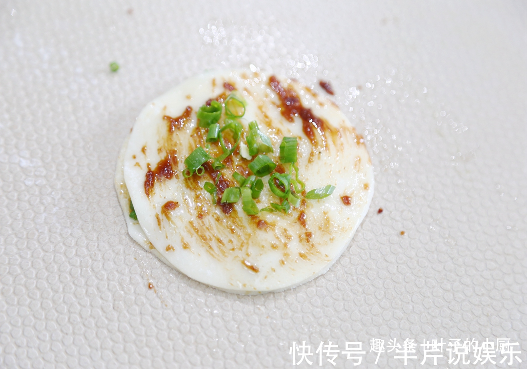 葱花饼吃了几十年，第一次发现如此妙招，太棒了！又快又好层层酥