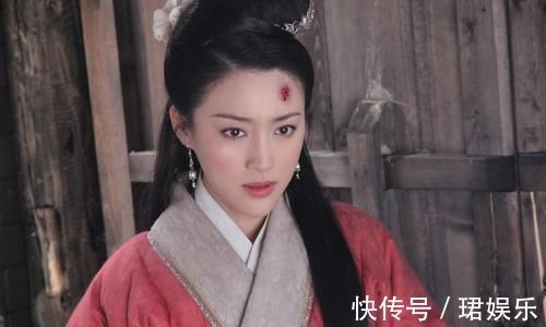 春梅!嫁给西门庆后,潘金莲依旧很穷,春梅一句话说明理由