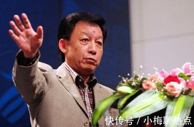 武汉大学！郑强吐槽易中天不值得尊重，结果易中天一句话，两人高低立现！