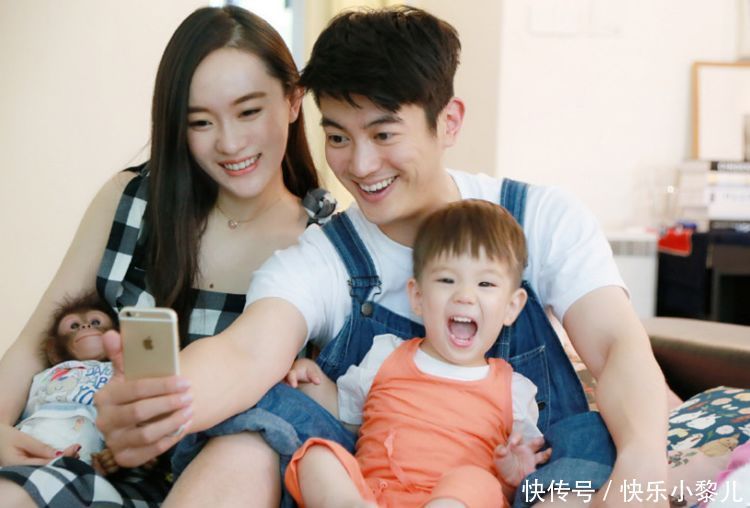 奥特曼|日本“创意妈妈”,带6岁儿子P图大玩“穿越”,置身宫崎骏漫画