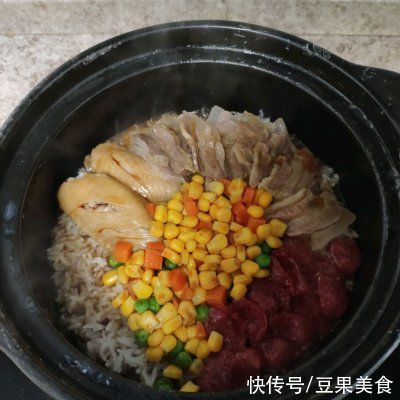 正宗地道的腊味煲仔饭做法，速来围观