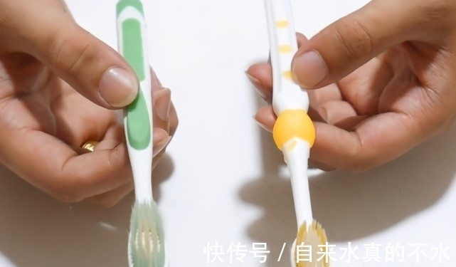 牙刷上粘一根吸管，解决了出差旅行的难题，10个人9个人都需要