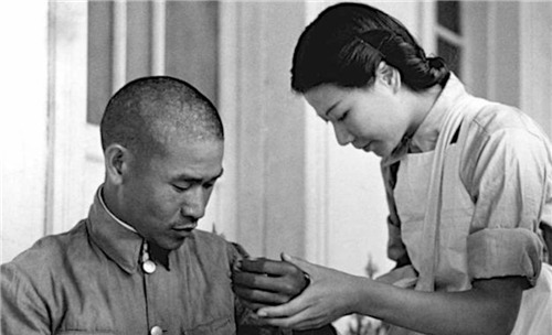 年前|95岁抗日老兵终生未娶,难忘69年前的日本女友,说:生前想见她一面