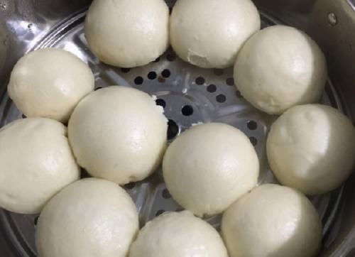 为啥面发得挺好,蒸出的馒头却有的软塌塌,记住这4点,零失败!