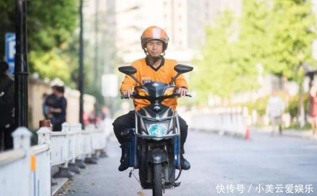 打败|当年打败北大才子,斩获“诗词大会”冠军的外卖小哥,如今怎样?