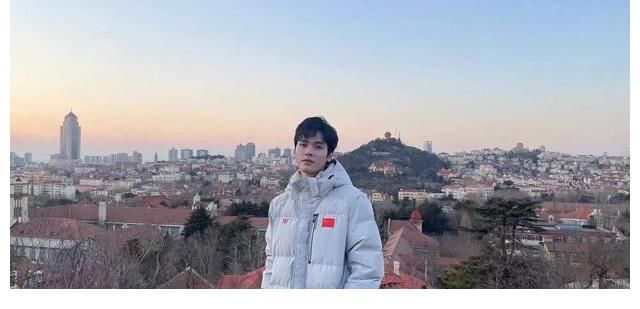 龔俊:四次登上快本,鏡頭越來(lái)越多,錄完節(jié)目與粉絲互動(dòng)很暖心