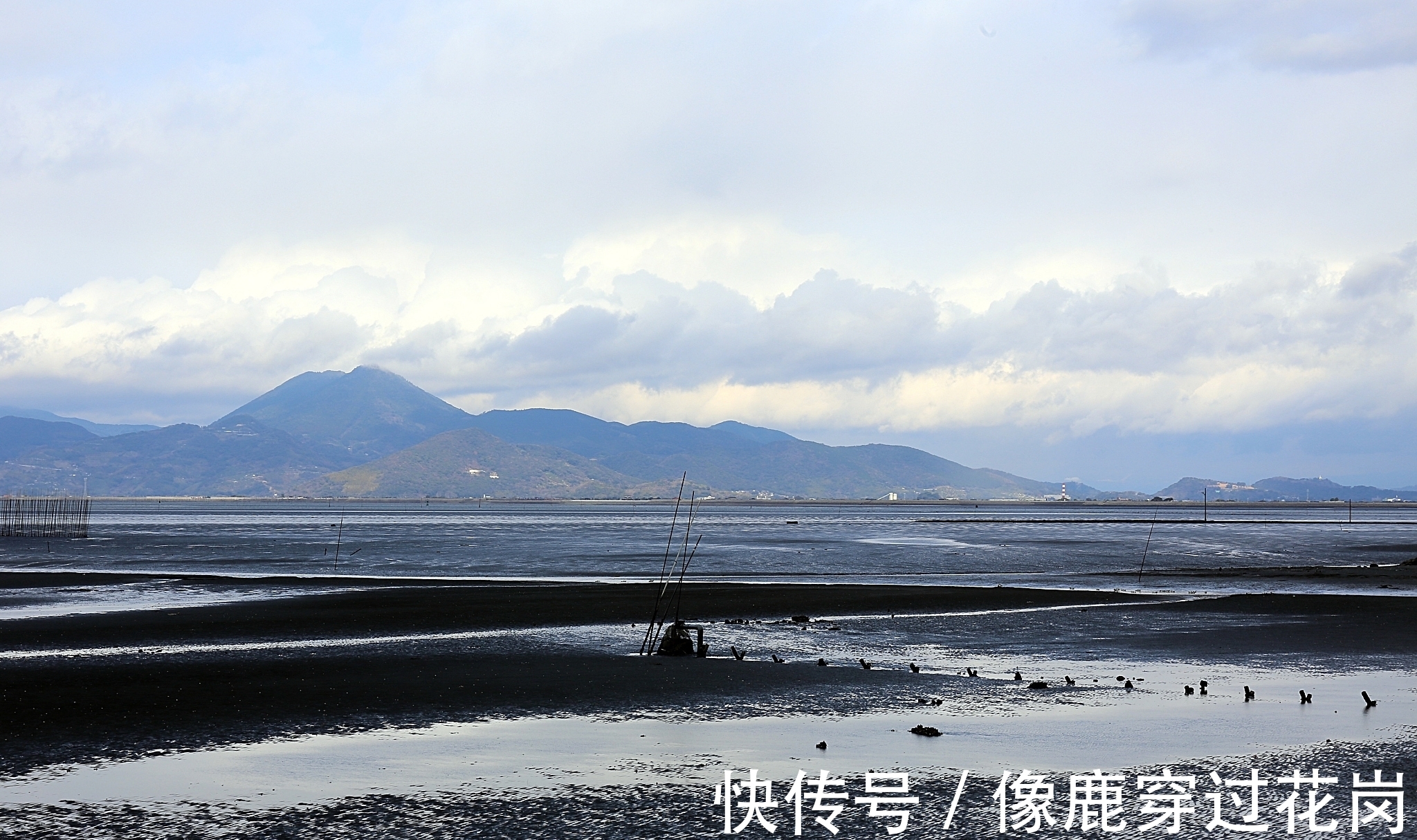 左思$这是一首描写童年乐趣的诗,您有过这样的童年吗