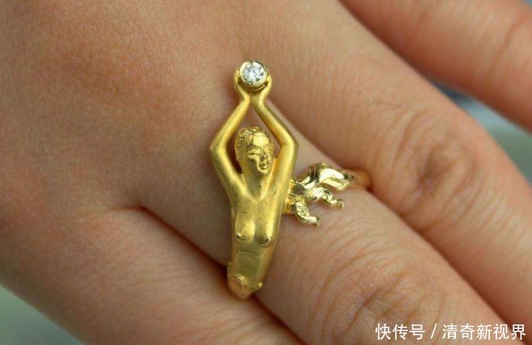 右手|“黄金戒指”是戴左手，还是右手有些人总乱戴，闹笑话了！