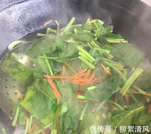 鸡蛋饼|素拌三丝的做法！