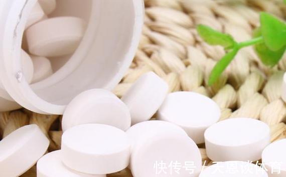 血糖升高|血糖高的人,不能喝小米粥?提醒:要想血糖稳定,这2物要少吃