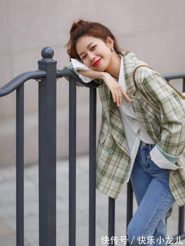 香风|秋天不穿裙子也很浪漫,针织开始搭配牛仔裤优雅大气,高级时髦