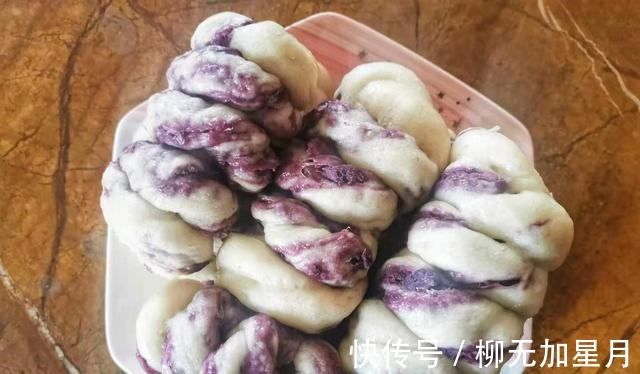 咩咩|大暑天做馒头再合适不过了，香甜宣软的紫薯馒头吃起来，营养美味！