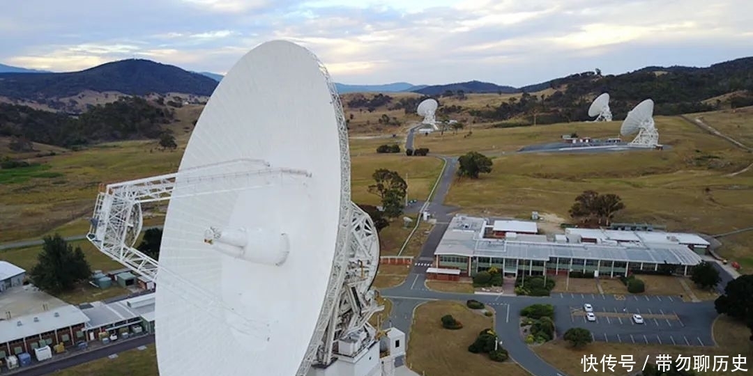 距地球200亿公里的旅行者2号，都发现了什么？它现在到了何处？