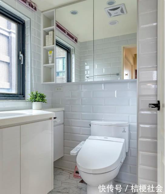 门把手|三口之家的73㎡，全屋坚持北欧混搭风，入户那叫一个清爽透亮