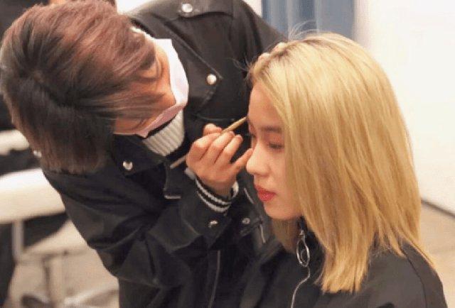 小天使|“女巨婴”:16岁了吃饭还靠妈喂,每日花销过万,她的现状怎样?