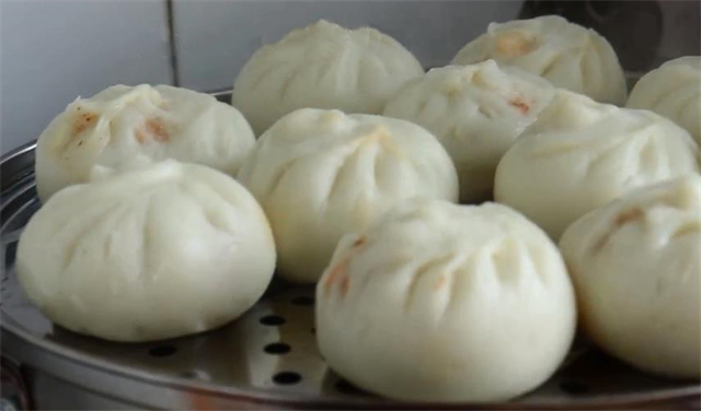 技巧|蒸包子,切记不可直接上锅蒸,3个小技巧,包子鲜嫩好吃,不塌陷