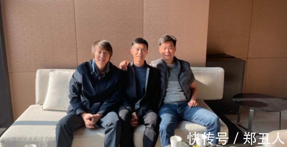 老友|李铁和李霄鹏与老友晒合影,为什么意义非凡?