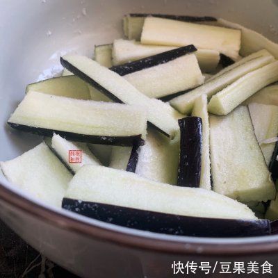 晚间食光：风味茄子，酸酸甜甜开胃菜