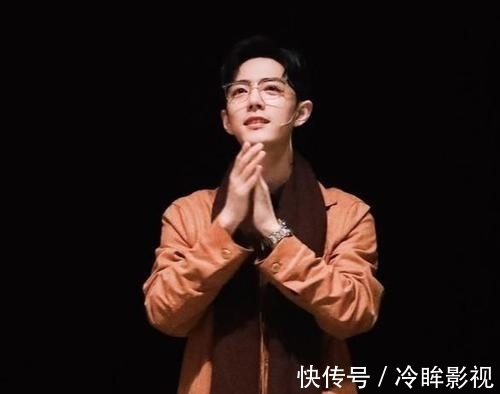 肖战《如梦之梦》北京首演,品牌商联合送花墙,业内人士现场观演