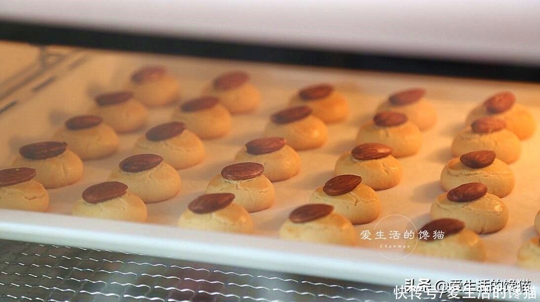 黄油|治愈系下午茶：杏仁奶酥，一口一个，香酥掉渣，吃了还想吃