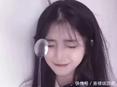 汉子|女生睡觉时“头发怎么放”?“掀起来”的是淑女,看到最后:女汉子无疑!