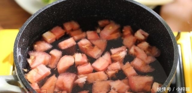 饭店的疙瘩汤大小均匀,原来少了这一步,怪不得自己做的不好喝