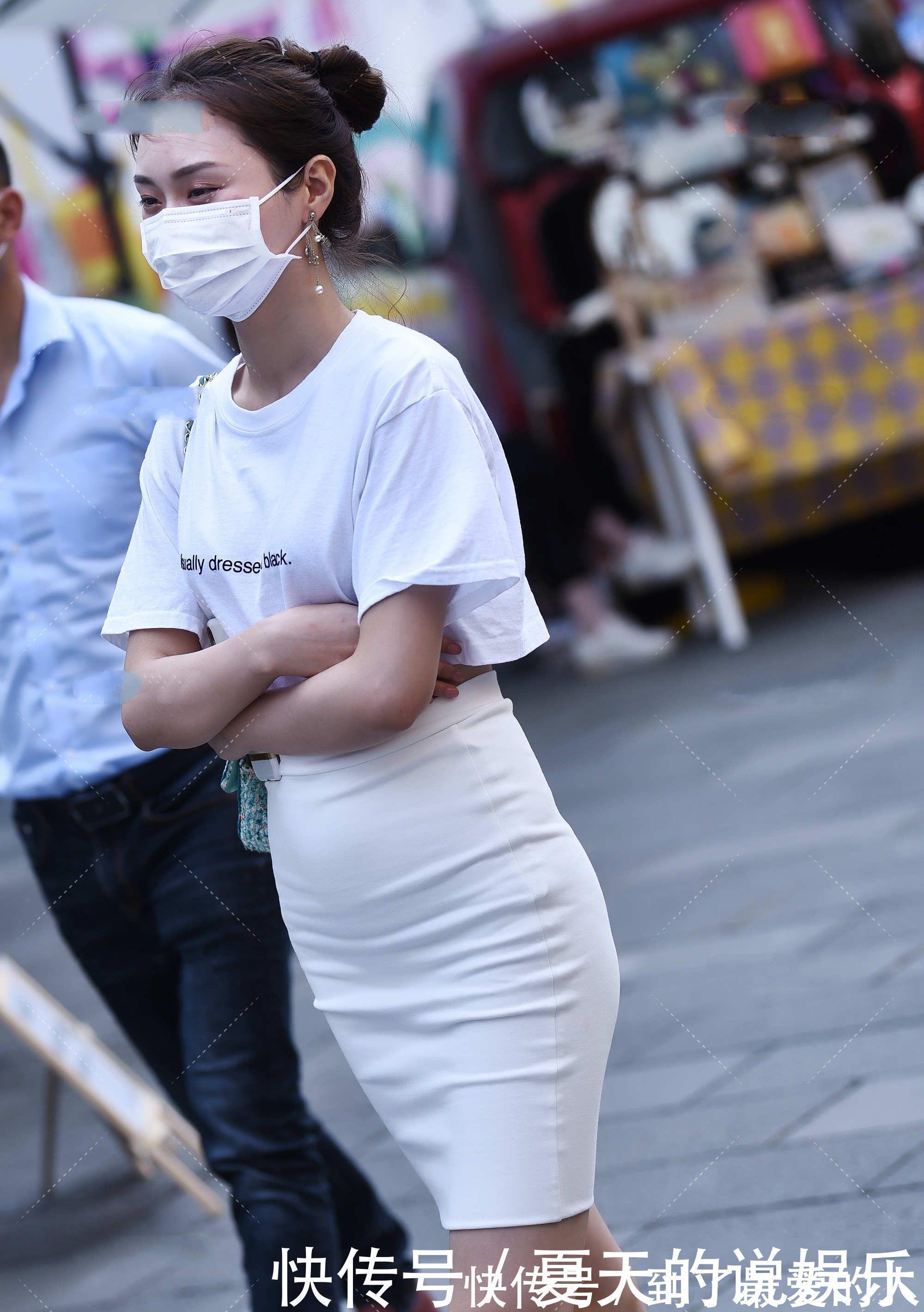 套装 白色套装方便好看,宽松短袖带有休闲气息,整体穿搭简单干净