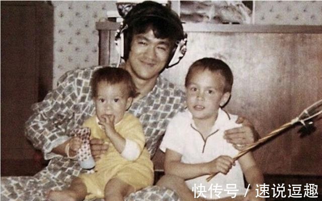 罕见照|珍藏!李小龙和妻子孩子的家庭罕见照,一代宗师也是顾家好丈夫