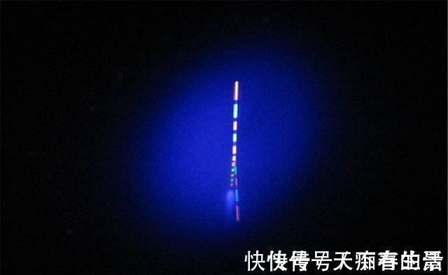 技巧|夜钓调漂技巧,晚上鱼情好光线差,灵钝还是其次,关键要看得清楚