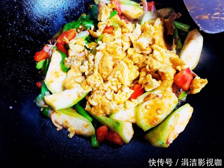 下饭|秋天要润燥,那就别错过它,做法简单还下饭,隔三差五做1次