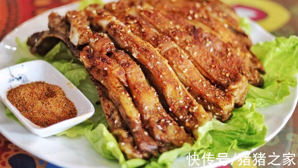 在家用烤箱也能做出滋滋美味的烤羊排，配料毫无保留分享，吃起来