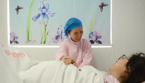 宝妈|产妇顺利生下男婴，6天后又生下双胞胎，看到性别宝爸开心坏了