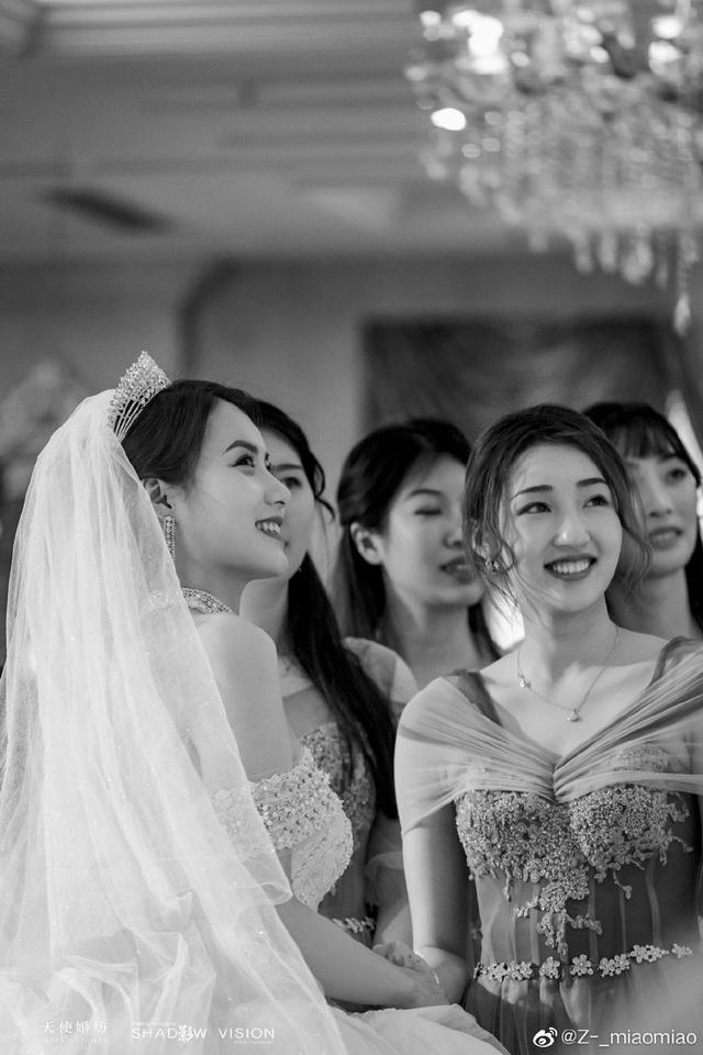 河北女排|恭喜!女排又一女神步入婚姻殿堂,婚礼现场与丈夫甜蜜相拥太温馨