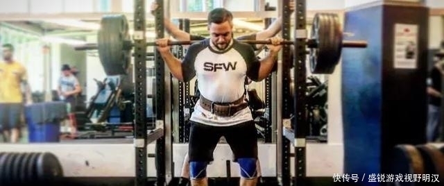 深蹲|一条腿力量顶你2条:纯技术“下肢短期突变”,不服不行