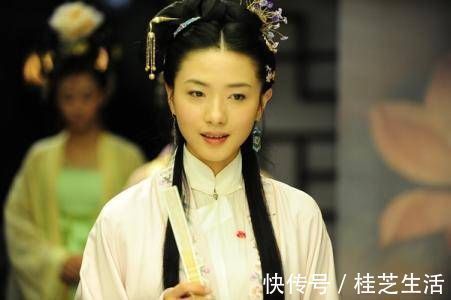 春秋@才女出对联招婿,上联冬夜灯前,夏侯氏读春秋传;下联堪称绝配