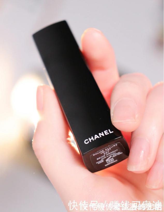 mac 有品位的女人都不会跟风买口红,这几款大牌中的冷门色,高级独特