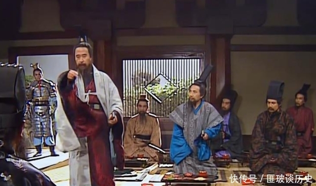 东汉末年,董卓篡夺大权后,杀害了哪些大臣?