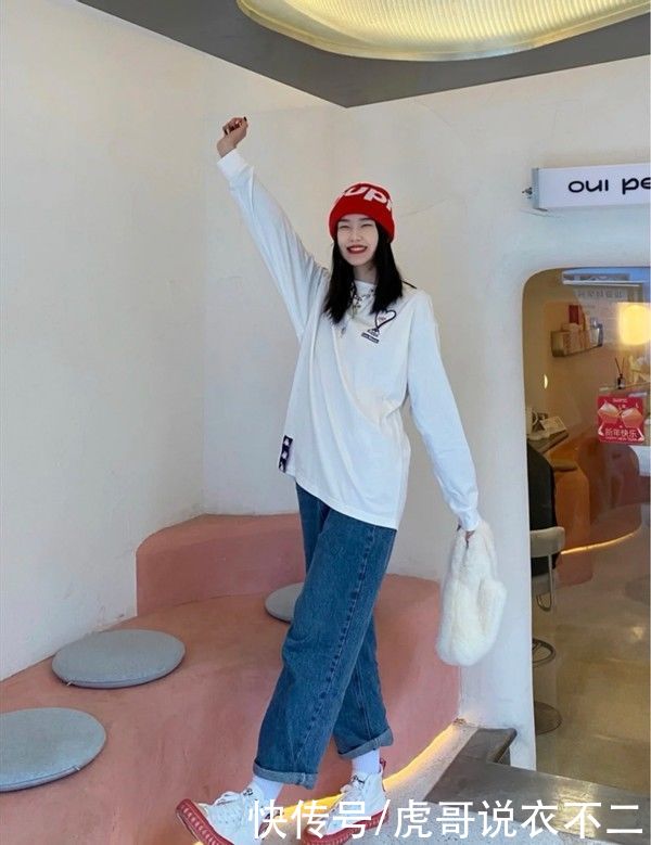 春季穿搭小妙招：颜值不够，“亮色鞋子”来凑