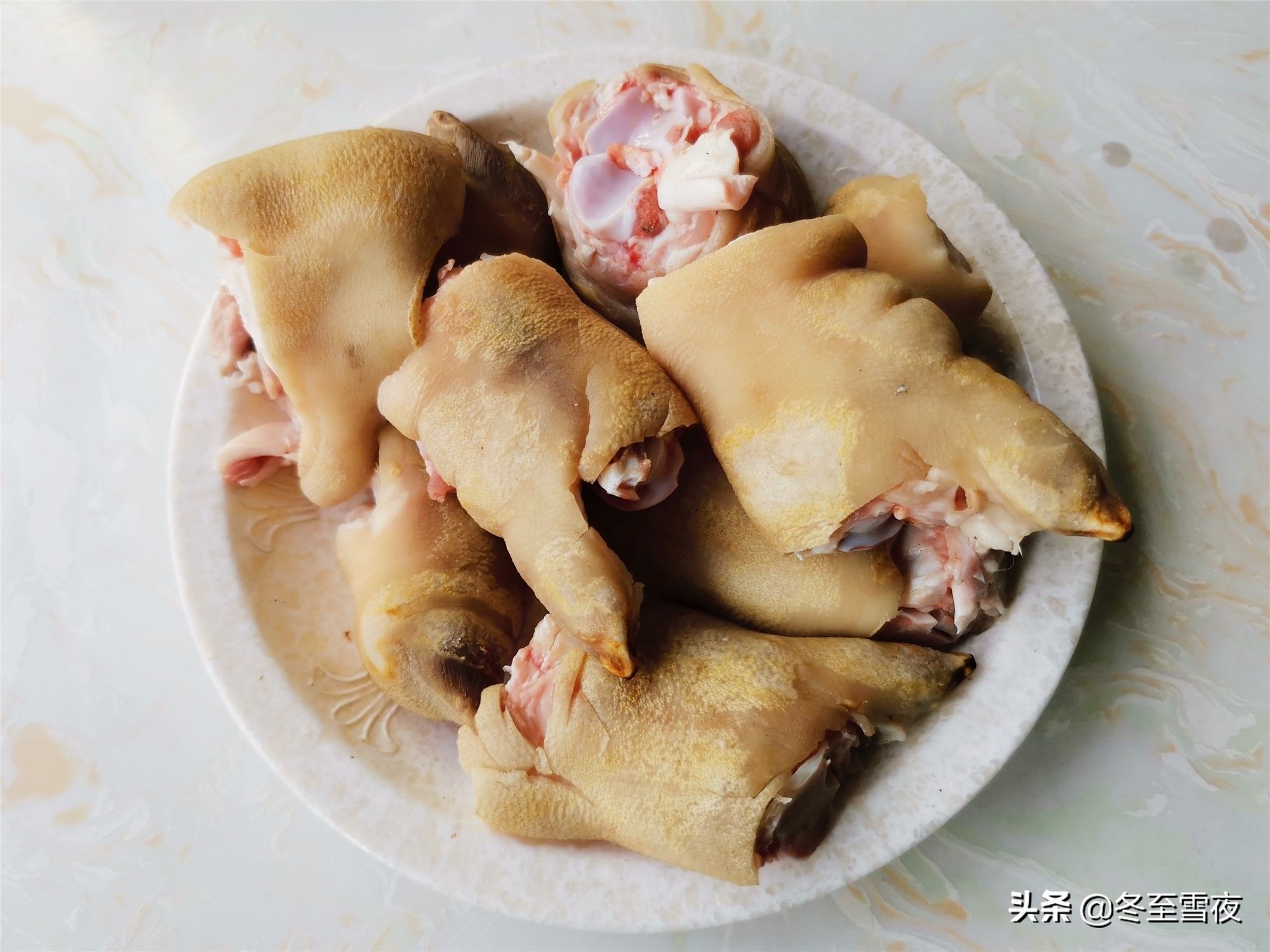 不管南方还是北方，家庭条件好坏，年夜饭必备的一道菜，寓意美好