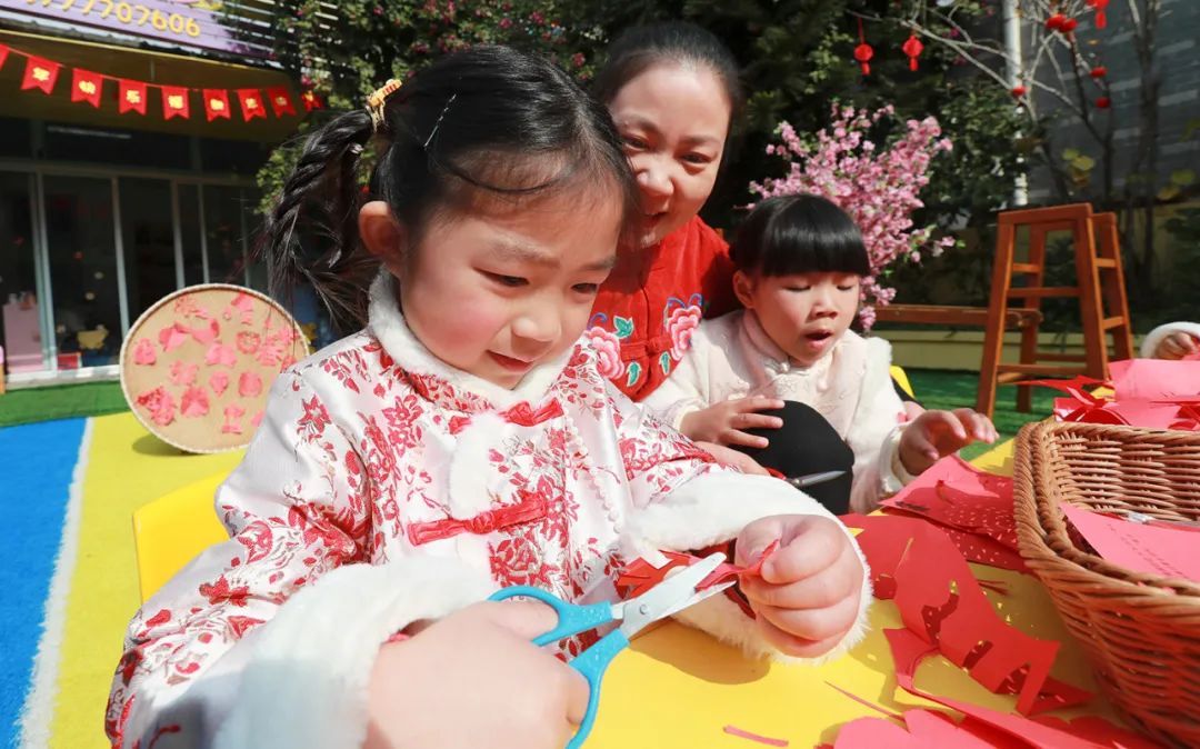 新年#网络中国年丨惊艳了！永嘉这群孩子用剪纸剪出了年味！