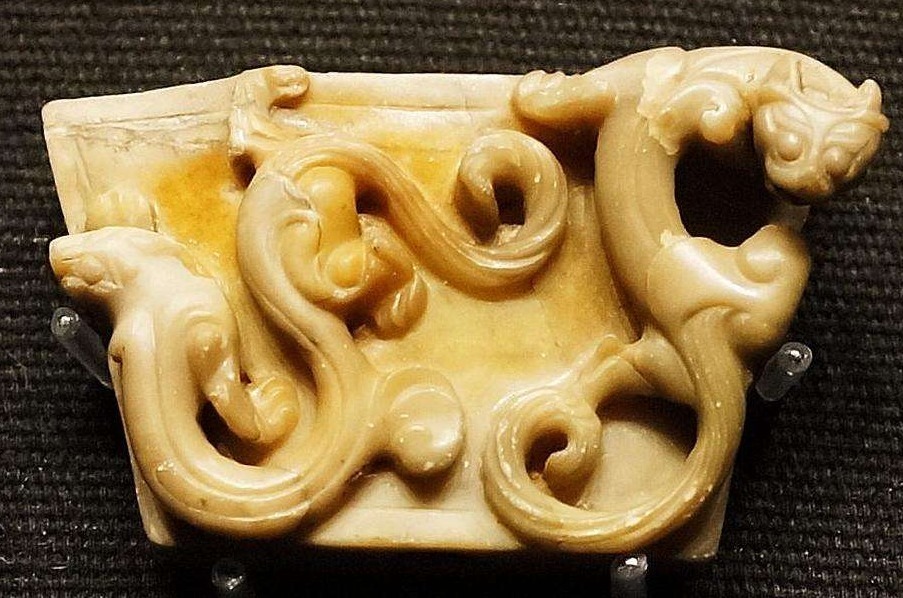 厘米|盗墓贼打开千年古墓,5厘米之隔布置巨额陪葬,专家:造化弄人