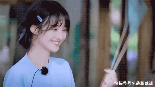 元气满满|“短发潮”out了,她们都悄悄留起了长发,美到犯规