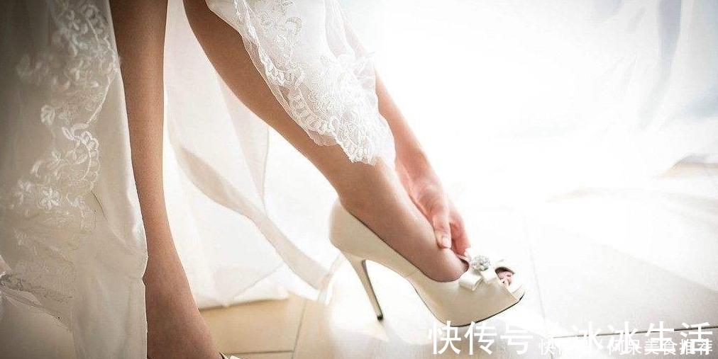高跟 尖头细高跟的设计,穿出不一样的气质美