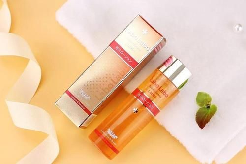 公认好用的4款“化妆水”：黛珂紫苏水是网红款，兰蔻粉水超好用