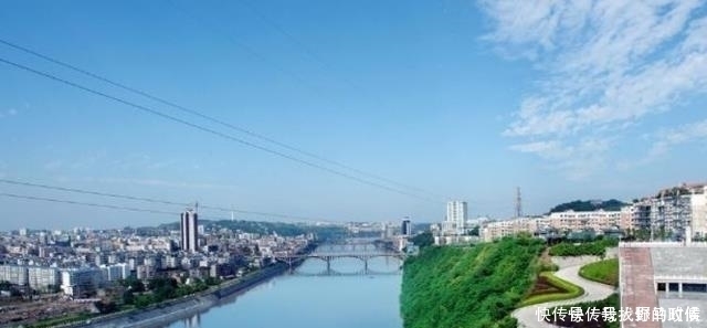 因酒而闻名的城市,城市名都和酒有关,出行只能坐大巴和飞机