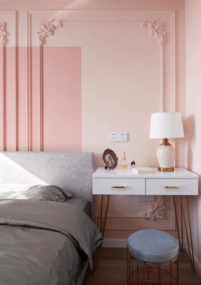 小姐姐|90㎡北欧轻奢风,粉红色的卧室设计很温馨