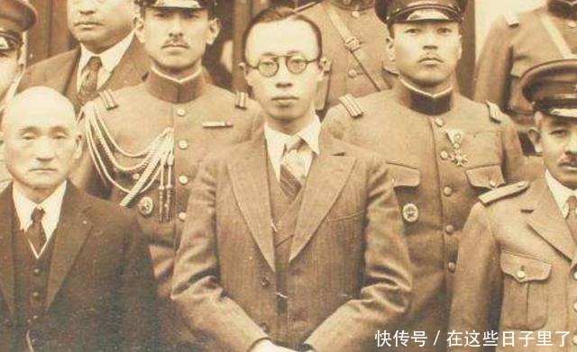 晚年|溥仪晚年去理发，见到吹风机后问了一个问题，旁人听后大笑起来